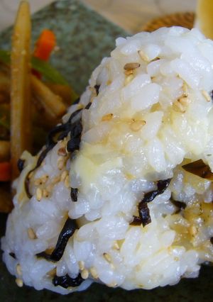 ■塩こんぶチーズおにぎり■-レシピのメイン写真