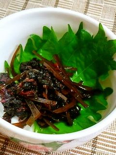 赤紫蘇と昆布の佃煮☆鰹節入り♪-レシピのメイン写真