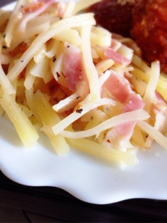 千切りじゃがいもとベーコンの炒め物-レシピのメイン写真