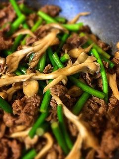 簡単☆牛肉ニンニクの芽まいたけ和風炒め-レシピのメイン写真