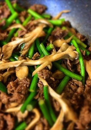 簡単☆牛肉ニンニクの芽まいたけ和風炒め-レシピのメイン写真
