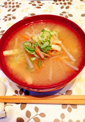 ごぼうと人参の根菜味噌汁-レシピのメイン写真