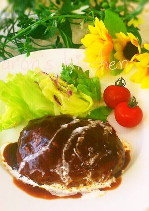 フライパンで簡単♥ジューシーハンバーグ-レシピのメイン写真