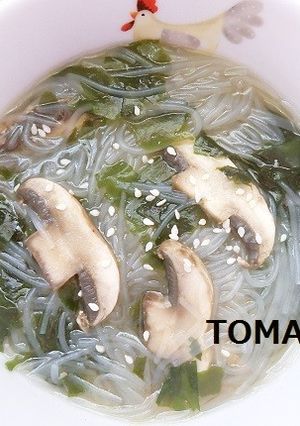 ４品あれば作れるシイタケわかめ春雨スープ-レシピのメイン写真