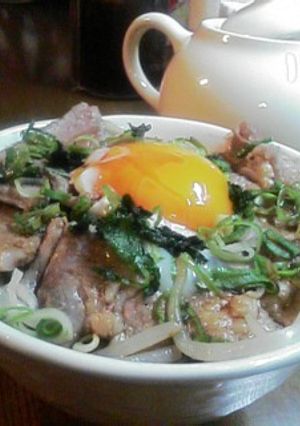 大葉にんにく醤油で、こりゃぶったま丼-レシピのメイン写真