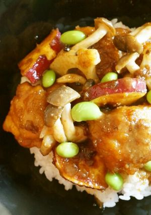 深煎り胡麻香る、唐揚げ丼-レシピのメイン写真