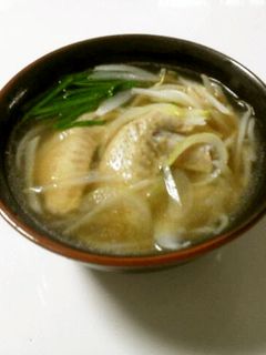 手羽先スープで美味しいフォー-レシピのメイン写真