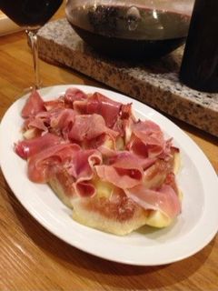 ワインと言えば…生ハムとイチジク!-レシピのメイン写真