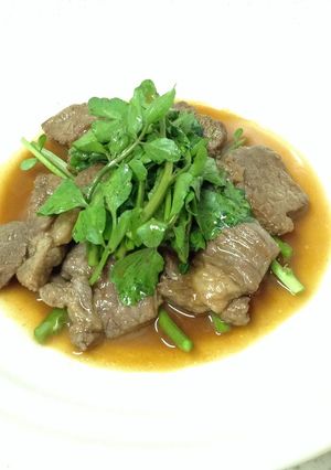 クレソン添え♪牛肉のソテー-レシピのメイン写真