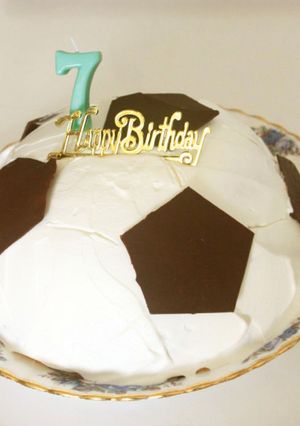 サッカーボールケーキ-レシピのメイン写真