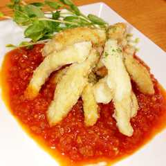 รูปของ 鶏胸肉スティック揚げ 簡単チリソース♡