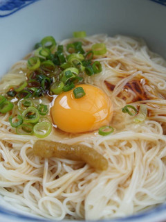 冷やしそうめんに飽きたら、釜玉そうめん!-レシピのメイン写真