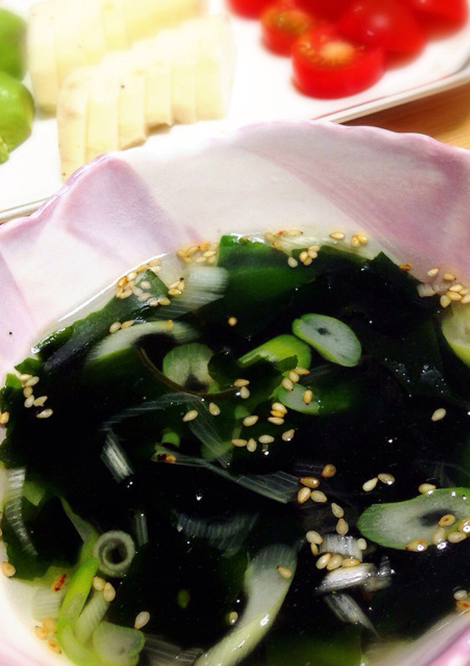 ごま油香る♡簡単ワカメの中華スープ-レシピのメイン写真