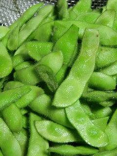 あら!?簡単!レンジで茹で枝豆♪-レシピのメイン写真