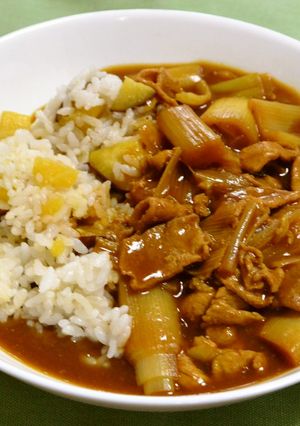 さつまいもご飯に葱と豚肉のカレー-レシピのメイン写真