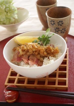 玉ねぎたっぷり【和風ステーキ丼】-レシピのメイン写真