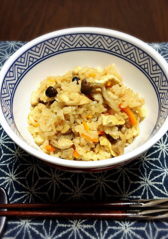 簡単☺鶏肉としめじの炊き込みご飯-レシピのメイン写真