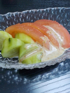 介護食【下蒸しきゅうりとトマトのサラダ】-レシピのメイン写真
