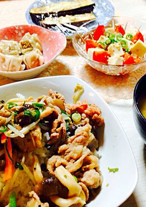 プルコギ丼とトマトサラダ-レシピのメイン写真