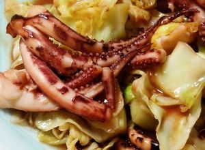 ご飯が進む！烏賊キャベツの焦がし味噌炒め-レシピのメイン写真