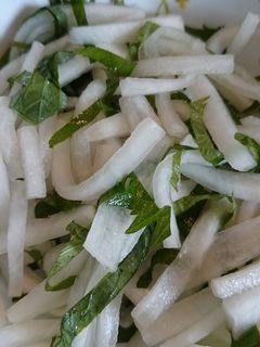 簡単☆大根と大葉のサラダ-レシピのメイン写真