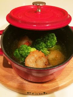 staub ☆簡単エビのアヒージョ-レシピのメイン写真