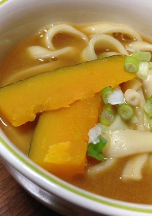 野菜たっぷり!温まる~ほうとうカレー♪-レシピのメイン写真