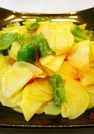 ご飯にあう・簡単トマトとジャガイモ炒め物-レシピのメイン写真