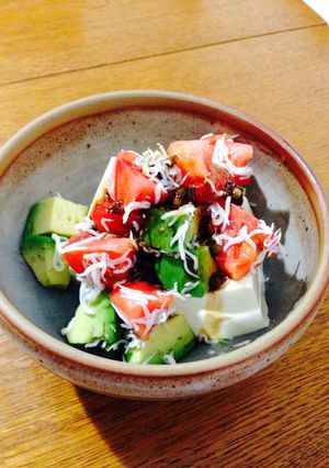アボカドとトマトで☆わさび醤油冷ややっこ-レシピのメイン写真