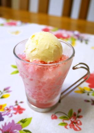 セブンイレブンのかき氷で苺フロート-レシピのメイン写真
