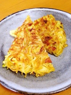 ラーメンが残ったので焼いてみた-レシピのメイン写真