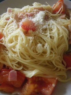 トマトとエノキ茸の和洋風パスタ-レシピのメイン写真