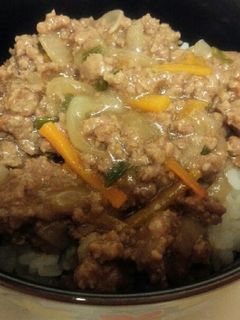 カボチャ煮の煮汁でそぼろ丼-レシピのメイン写真