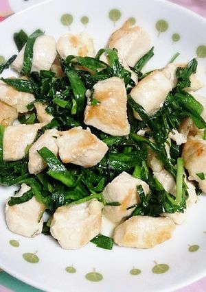 ニラとむね肉のにんにく炒め-レシピのメイン写真