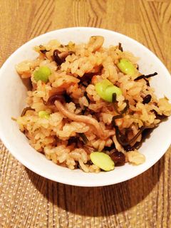 枝豆ご飯☆枝豆と塩昆布の炊き込みご飯-レシピのメイン写真
