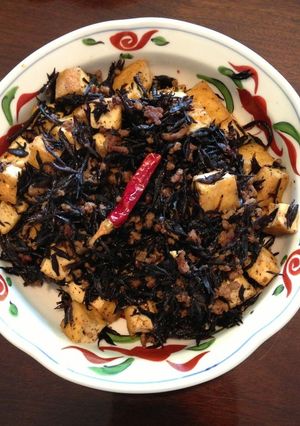 お弁当に!ひじきと厚揚げとひき肉の甘辛煮-レシピのメイン写真
