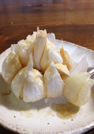 簡単☆ほくほく♡にんにくの丸揚げ-レシピのメイン写真