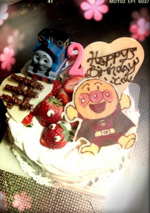 アンパンマンとトーマスの誕生日ケーキ-レシピのメイン写真
