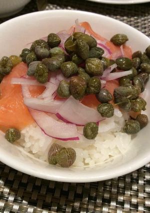 スモークサーモンとケッパーの小丼-レシピのメイン写真