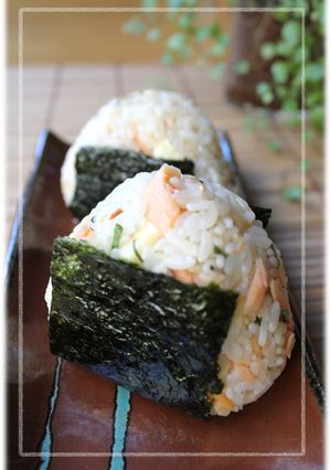 彩り弁当＊焼き鮭とチーズのおにぎり＊-レシピのメイン写真