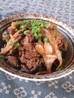 簡単柔らか★牛肉と舞茸のしぐれ煮-レシピのメイン写真