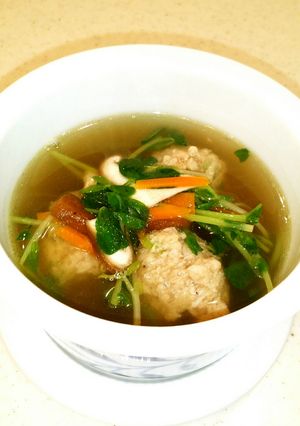 鶏だんごと豆苗の中華スープ-レシピのメイン写真
