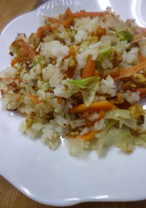 リメイク・にんじんしりしり入り炒飯-レシピのメイン写真