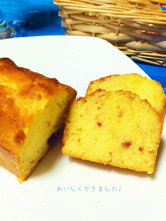イチゴ香る☆ジャム入りパウンドケーキ-レシピのメイン写真