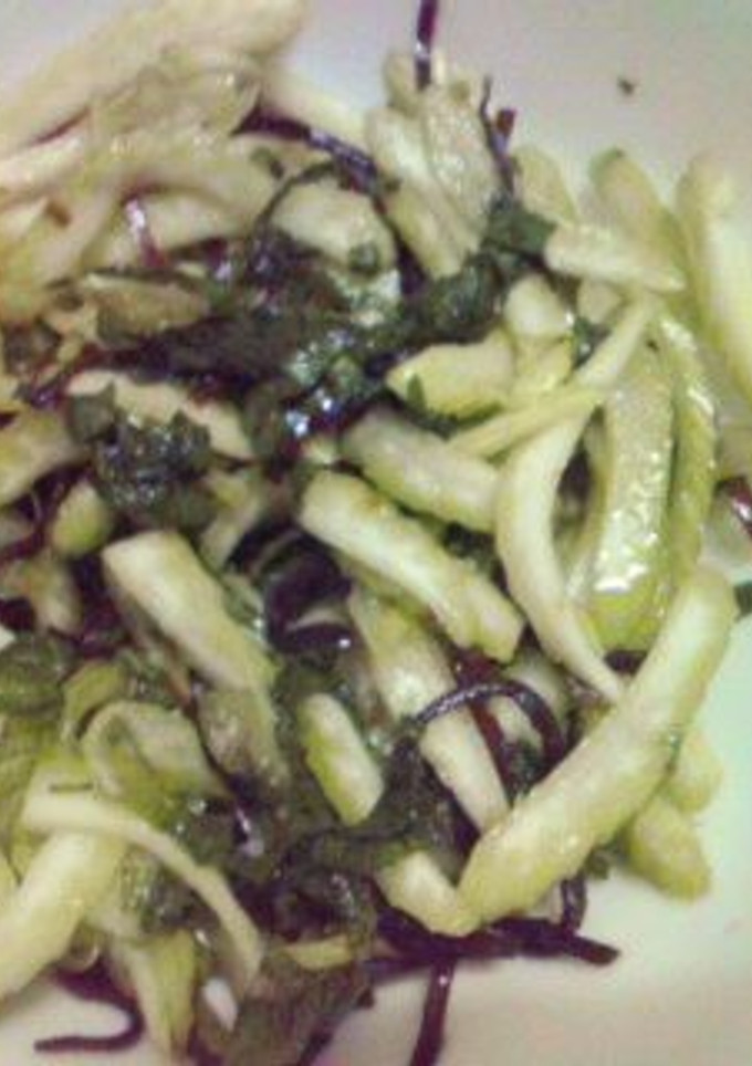 セロリと青シソと塩昆布の浅漬け風サラダ-レシピのメイン写真