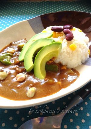 アボカドとお豆のカレー♪コーンライスで-レシピのメイン写真