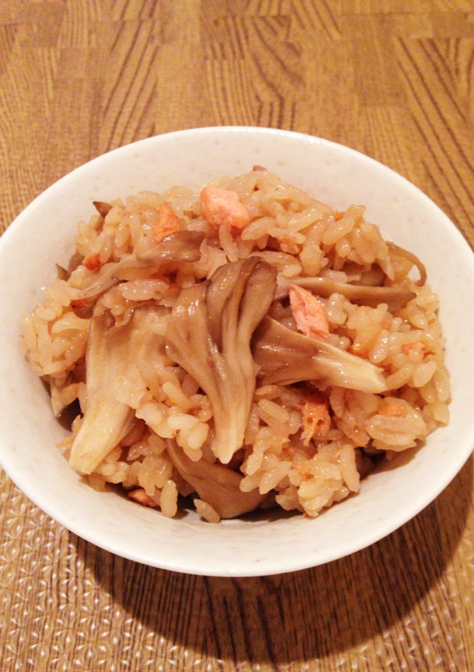 舞茸と鮭の炊き込みご飯-レシピのメイン写真