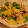じゃがいもと鶏肉のゴマ味炒め