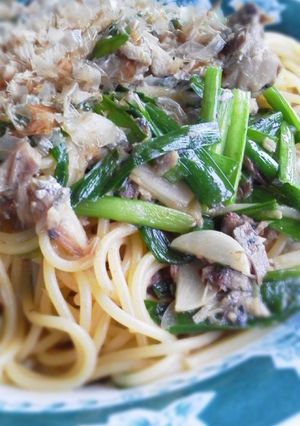 サバ缶とニラの和風パスタ-レシピのメイン写真
