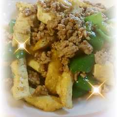 รูปของ 簡単！ひき肉と厚揚げのカレー粉炒め♡